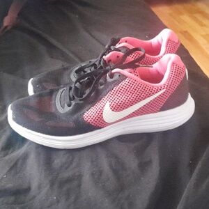 Women's Nike size 9